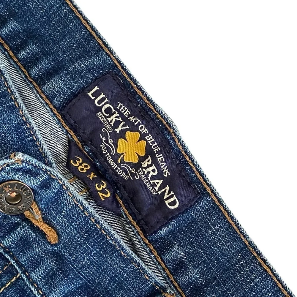 LUCKY BRAND 361 VINTAGE STRAIGHT Boho Chic Size 38/32 Medium Wash Blue Normcore